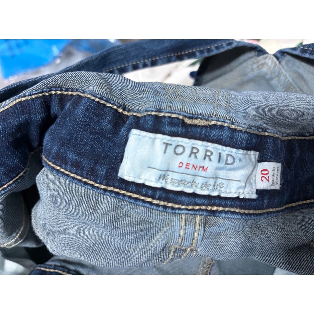 Torrid Denim Overalls Classic Medium Wash Adjustable Bib Dungarees Size 20 - Picture 11 of 11